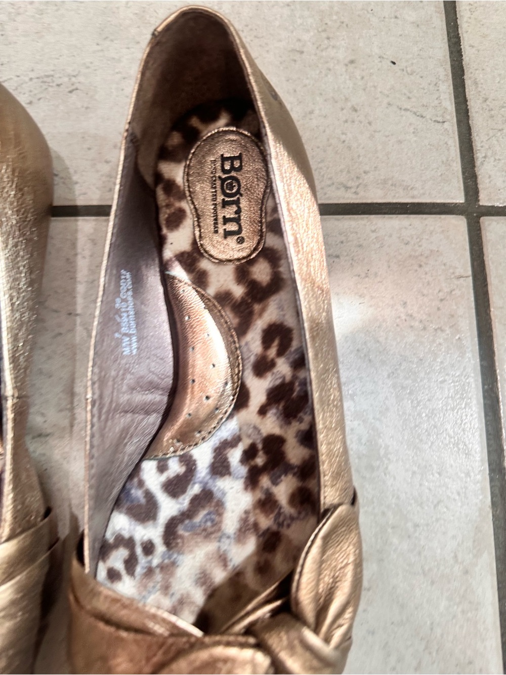 Born Metallic Gold Knot Ballet Flats - Women's Leather Size 7 Comfort Shoes - Picture 3 of 12